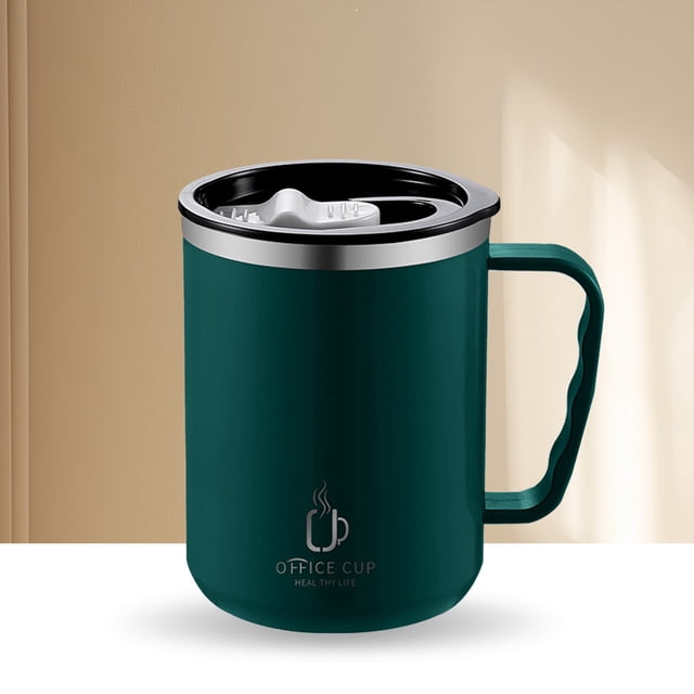 Gspmoly Tasse Isotherme Polyvalente en Acier Inoxydable 304, Double Couche, Blanc. une Tasse Verte en Acier Inoxydable avec une Conception à Double Couche pour l'Isolation, Dotée d'Une Poignée Robuste et d'Un Couvercle Sécurisé. la Tasse Comprend des Repères de Mesure du Café et du Lait pour une Préparation Précise des Boissons. Convient aux Boissons Chaudes et Froides, Telles Que le Café, le Thé et les Jus. Dimensions : 11,5 x 11,5 x 8,5 cm.