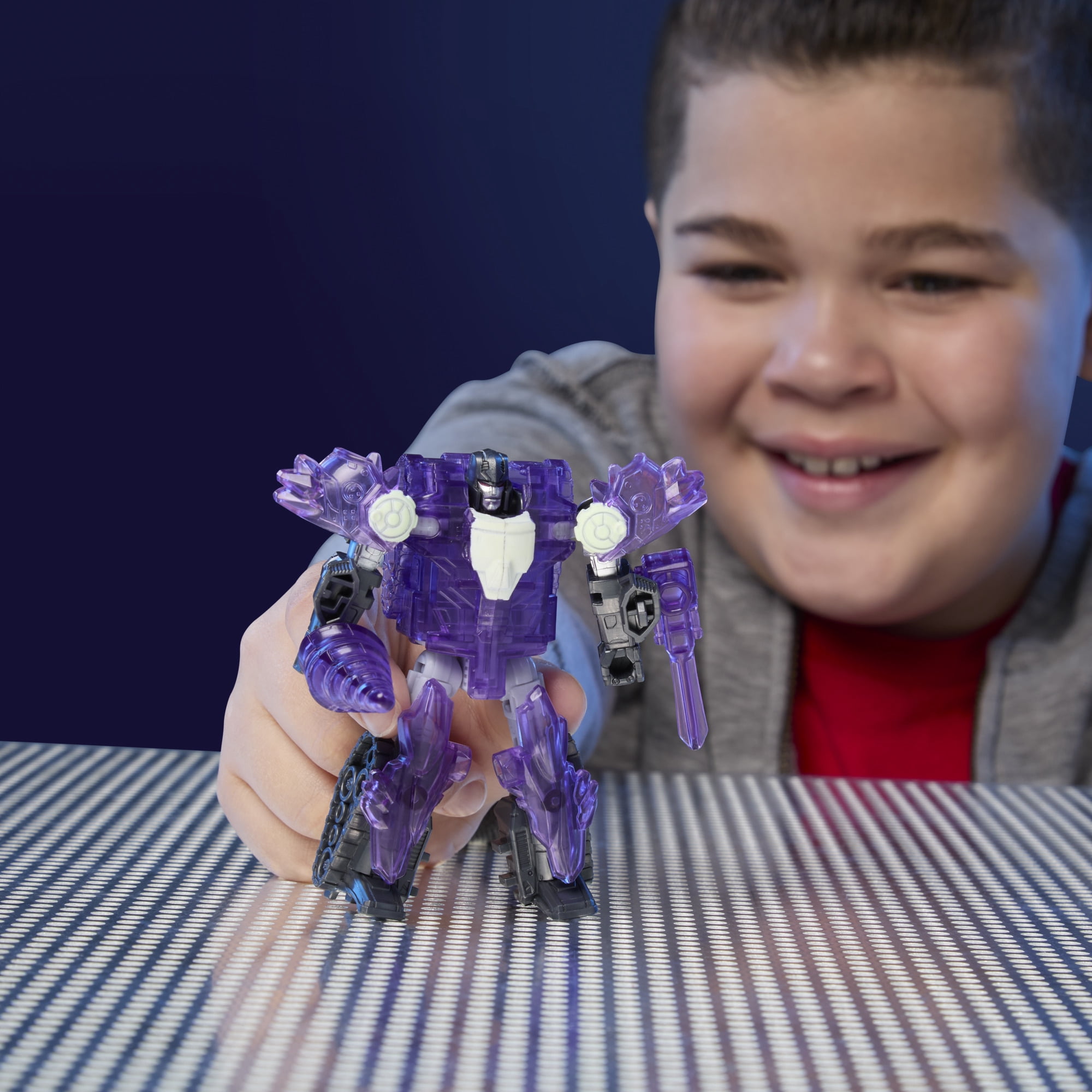 Transformers CYBERWORLD Megatron Energon Surge Armored Cyber Changers Action Figure