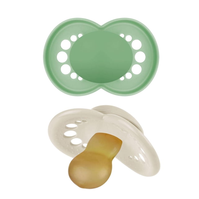 MAM Sucette en Latex et Caoutchouc Naturel, Lot de 2, Unisexe avec une Sucette avec un Écran Ventilé Symétrique Vert avec des Trous Circulaires et une Autre Montrant le MAMelon en Latex Naturel Doux et un Écran Courbé Blanc, Conçue pour les Bébés Allaités de 6+ Mois avec Étui de Rangement Stérilisant Inclus.