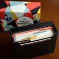 thumbnail image 4 of Le Jeu de Cartes de Conversation de Questions Quotidiennes: 100 Questions Significatives pour Commencer les Discussions Autour de la Table Ou n'Importe Où, 4 of 4