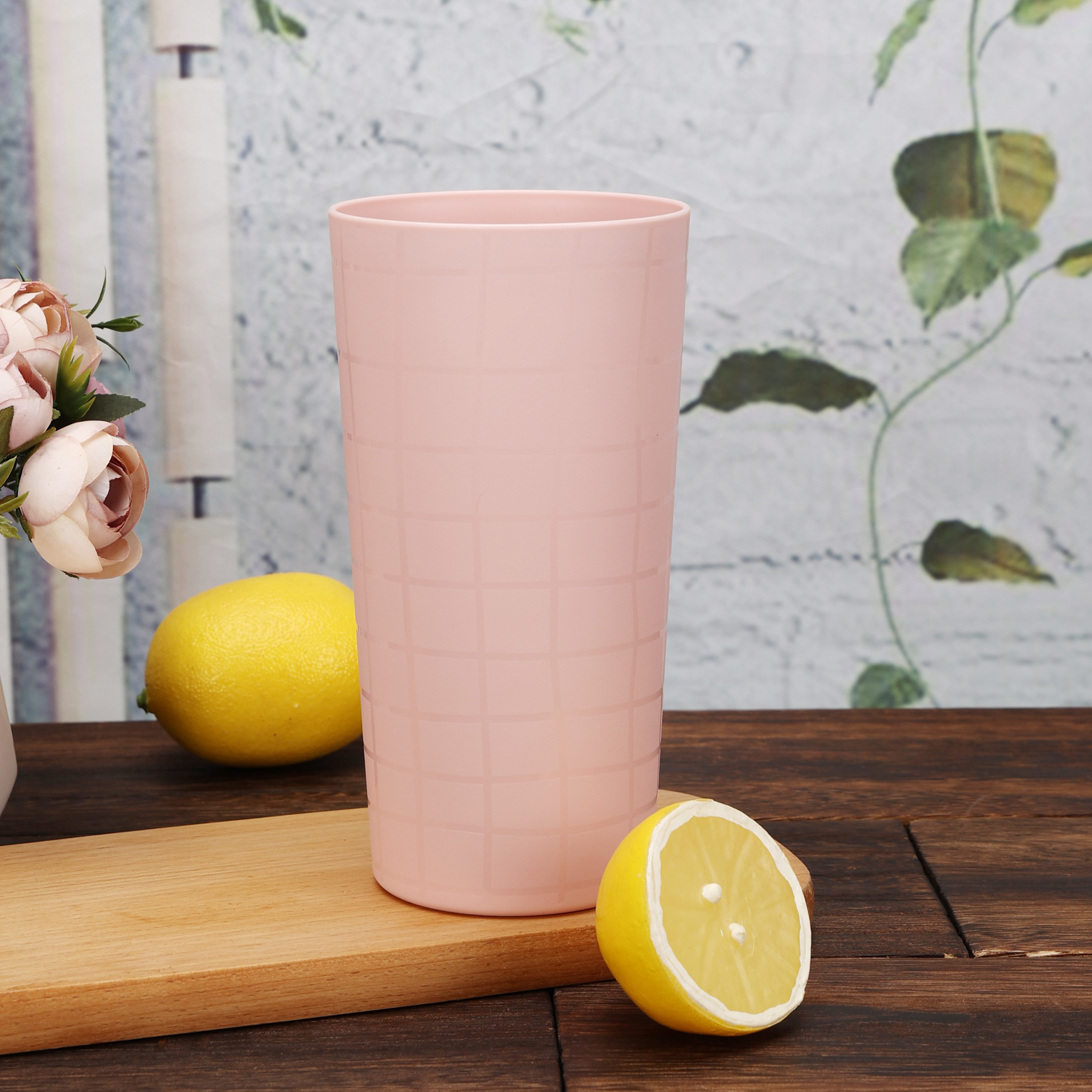 Gobelet en polypropylène à motif quadrillé rose Mainstays, 27 oz, paquet de 1, rose pâle