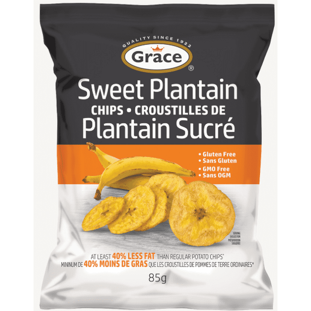 Grace Croustilles de Plantain Sucrées Sac de 85 g avec Emballage Noir, Blanc et orange Montrant des plantains Jaunes Mûrs et des Croustilles Rondes de Plantain Croquantes. le Sac Met en Valeur des Croustilles Sans Gluten, Sans OGM et 40 % Moins de Gras Que les Croustilles de Pommes de Terre Régulières, Convient comme Collation de Légumes Saine.