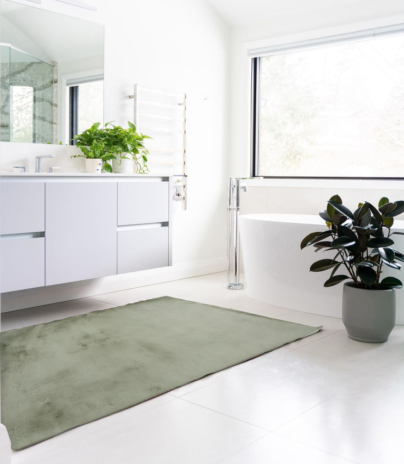 Tapis d'appoint Maven Faux Lapin vert pâle de 3 pi x 5 pi