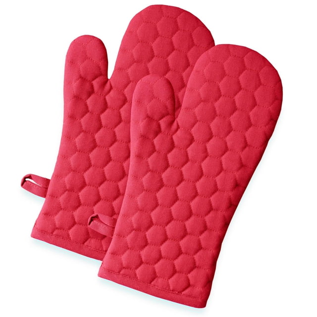 Fabstyles Fouta Cotton Oven Mitt Set of 2 in red with hexagonal quilted cotton fabric and hanging loops, designed for heat protection when handling hot cookware and suitable for kitchen use.