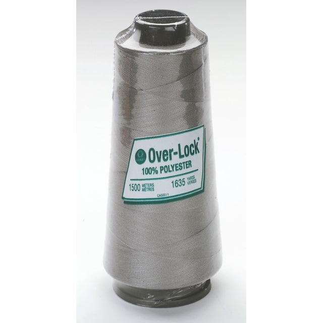 Coats Over-Lock Bobine Thread en Polyester Gris, 100 % Polyester, 1500 Mètres (1635 Verges), Conçue pour la Couture à Haute Vitesse avec une Résistance Uniforme, Enveloppée dans un Plastique Transparent avec une Étiquette Blanche et Verte.