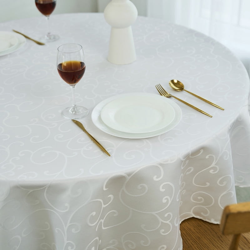 Nappe décorative Jacquard imperméable, épaisse et élégante, de qualité supérieure, à motif damassé uni volutes, résistante aux liquides taches, blanche, forme oblongue (152 x 305 cm)