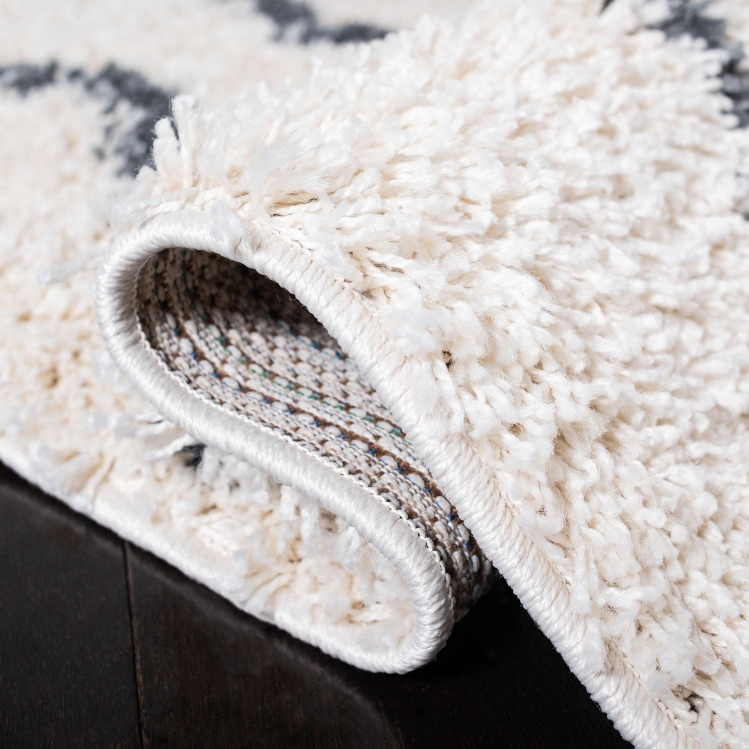 Safavieh Venus Carleen Tapis Chevron Shag