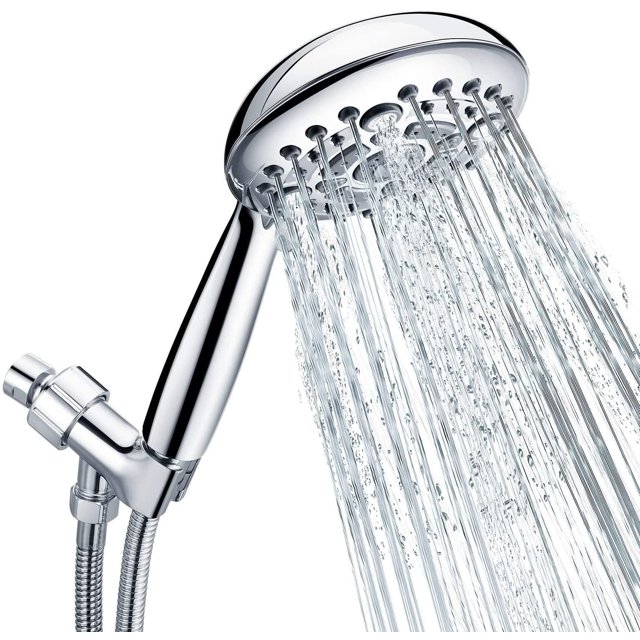 American Imaginations Support Mural CUPC Approuvé Pomme de Douche en Acier Inoxydable Couleur Chrome AI-34366 Présentant un design Rond en Acier Inoxydable Chrome avec Plusieurs Jets d'Eau Coulant des Buses, Conçu pour une installation Murale dans les Rénovations de Salle de Bain et Adapté à une installation Bricolage Facile.