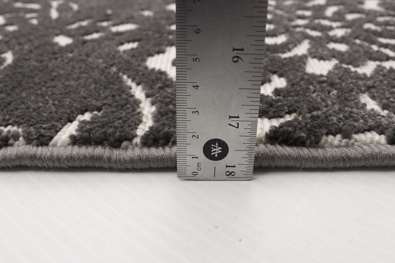 Tapis ECARPET Moderne pour Salle à Manger, Salon, Chambre Patty Gris