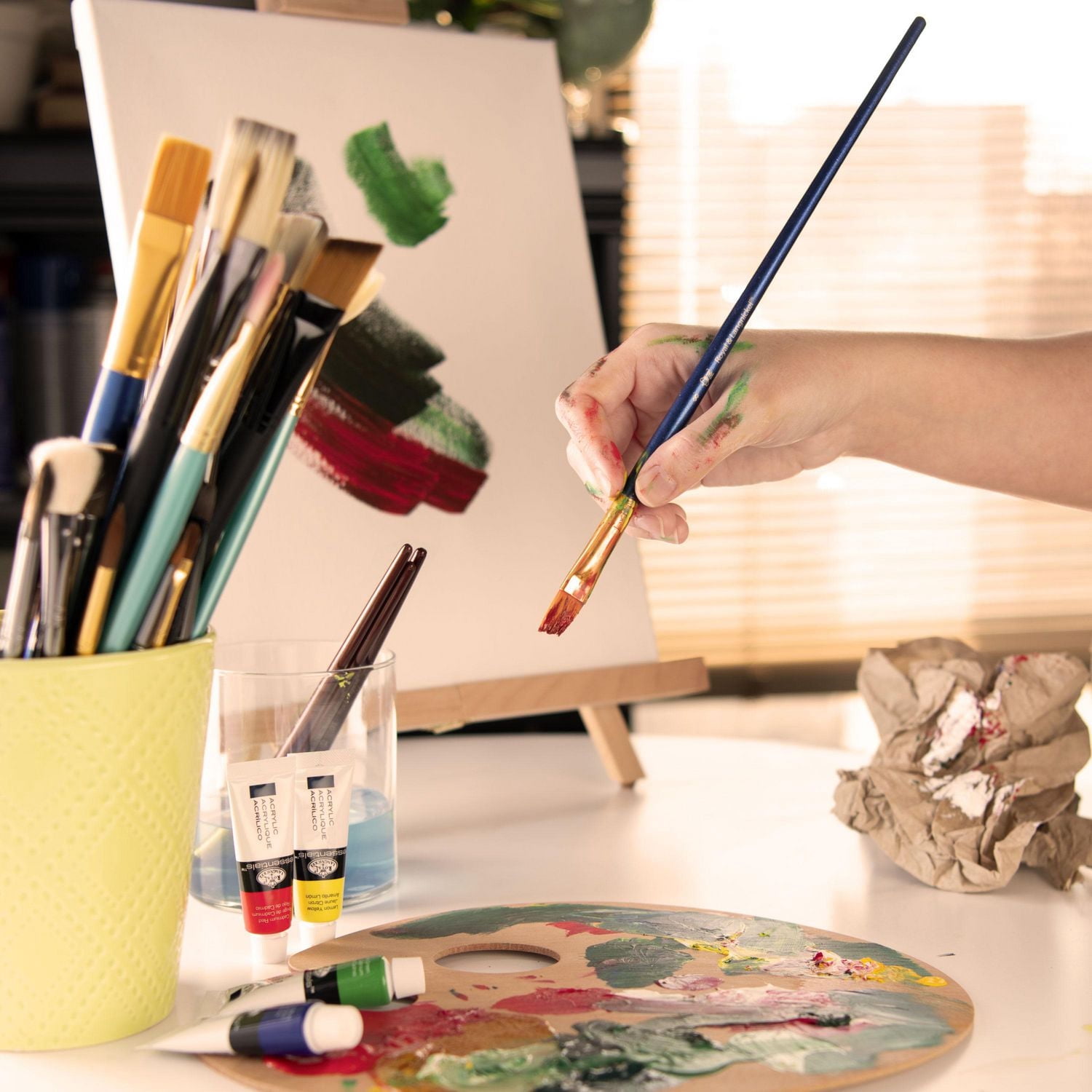 Royal & Langnickel - <br>Ensemble de peinture acrylique Essentials 12 ml, 24 couleurs