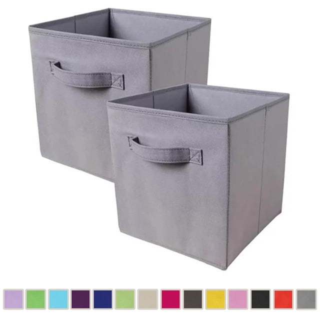 YOYTOO Lot de 2 Bacs de Rangement Pliables en Tissu Cube Gris, en Polypropylène durable avec support en Carton Renforcé. Chaque Bac de 11 Pouces Présente des Poignées Latérales Robustes pour un Transport Facile et s'Adapte aux Compartiments de Rangement en Cube. Idéal pour Organiser les Vêtements, les Jouets et les Articles Ménagers dans les Garde-Robes, les Étagères, les Bureaux Ou les Contenants de Rangement.