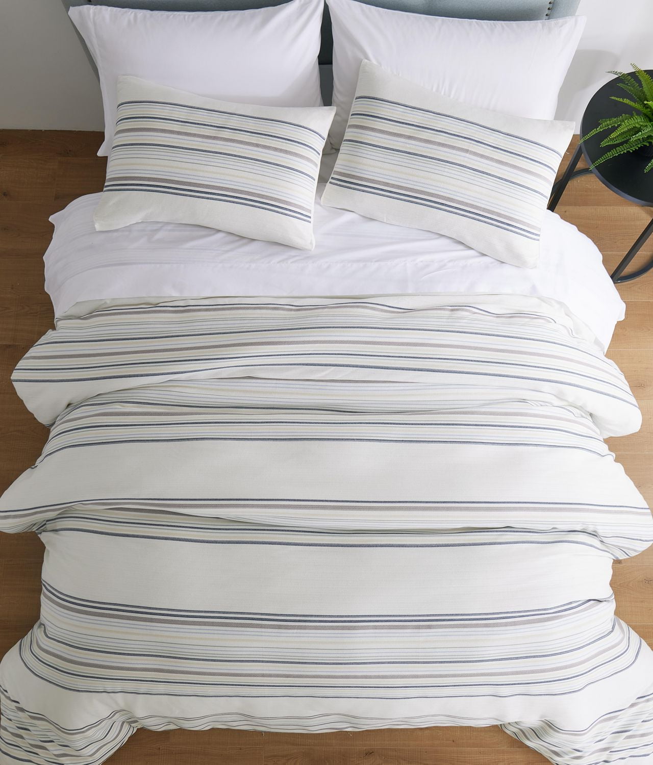 Better Homes & Gardens Comforter Set
