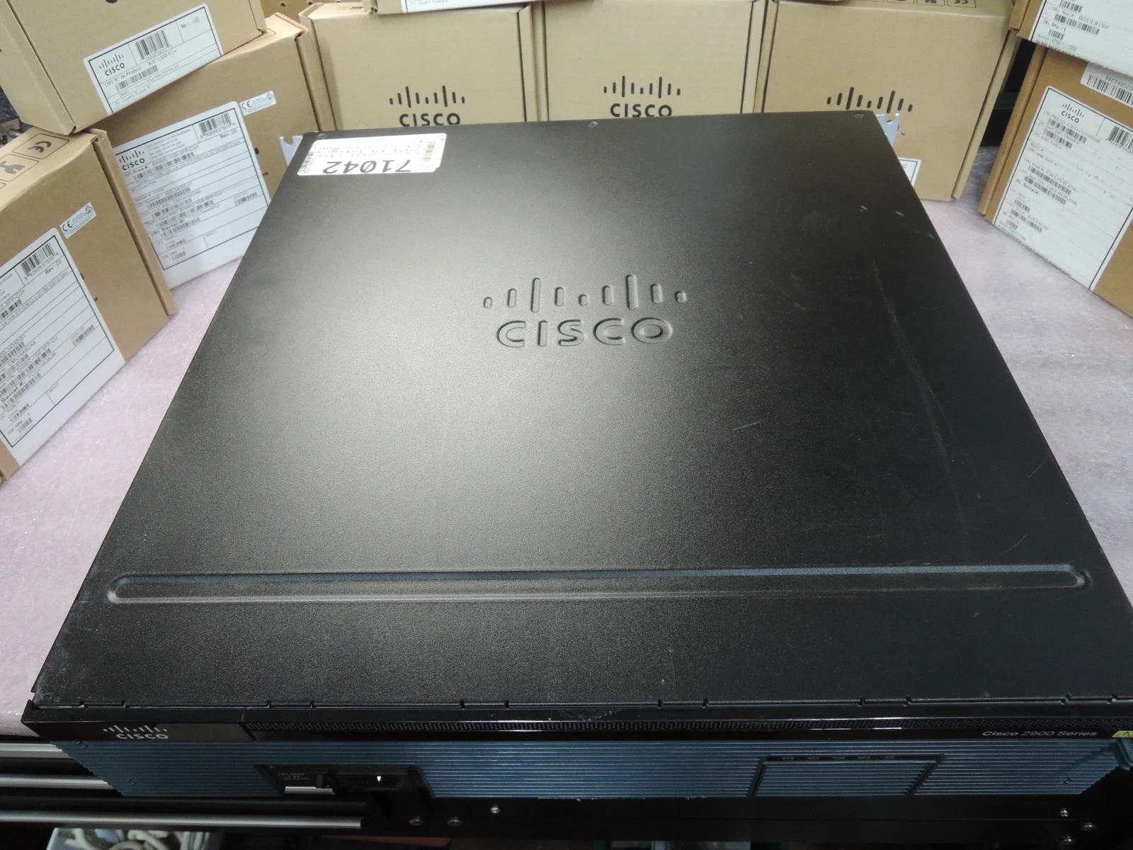 CISCO2921/K9 WITH ADDED SEC LICENSE Like CISCO2921-SEC/K9.