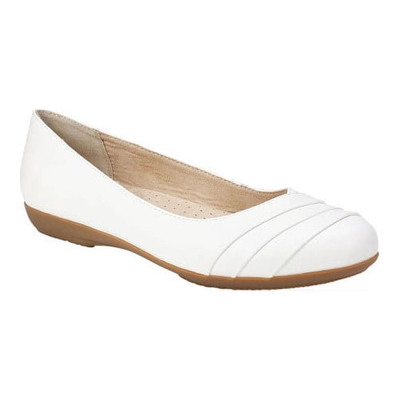CLIFFS BY WHITE MOUNTAIN Clara Women's Ballet Flat, White/Burnished/Smooth, 8.5 M