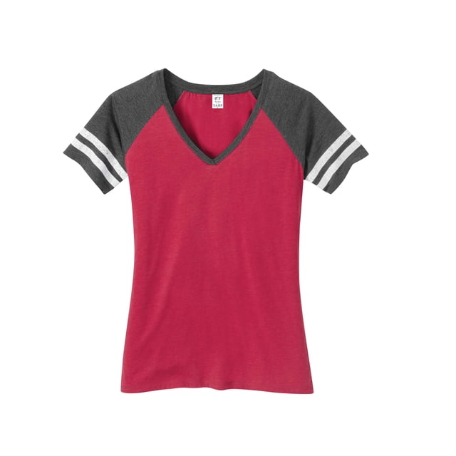 Gravity Threads t-shirt à Col en V à Rayures Usées pour Femme en Rouge Chiné et Charbon, Taille Petite. Ce t-shirt pour Femme Présente un design à Col en V Croisé, des Rayures Imprimées Usées sur les Manches Charbon pour un Style Rétro et Sportif, et Est Fabriqué à Partir d'Un Mélange Coton/poly Peigné Filé à l'Anneau 60/40. Léger et Confortable, Il Convient au Port Décontracté et Est Offert en Diverses Couleurs.