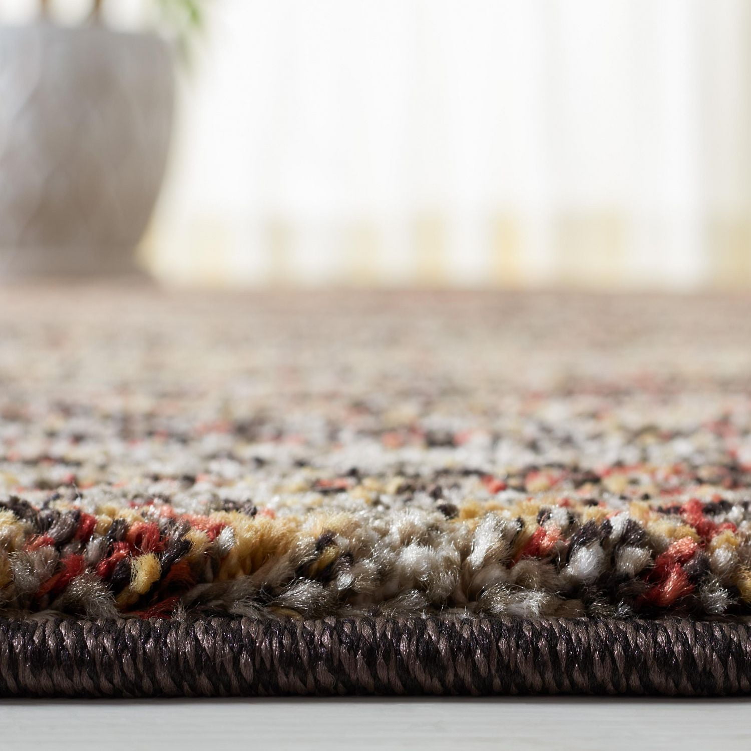 SAFAVIEH Retro Gorica Abstract Area Rug