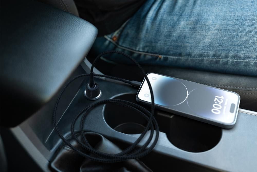 Double chargeur de voiture Belkin BoostCharge 42 W avec ports USB-C charge rapide 30 W PPS et 12 W USB-A pour Apple iPhone 15, 15 Pro, 15 Pro Max, iPhone 14 Series, iPhone 13 Series, Samsung Galaxy S2