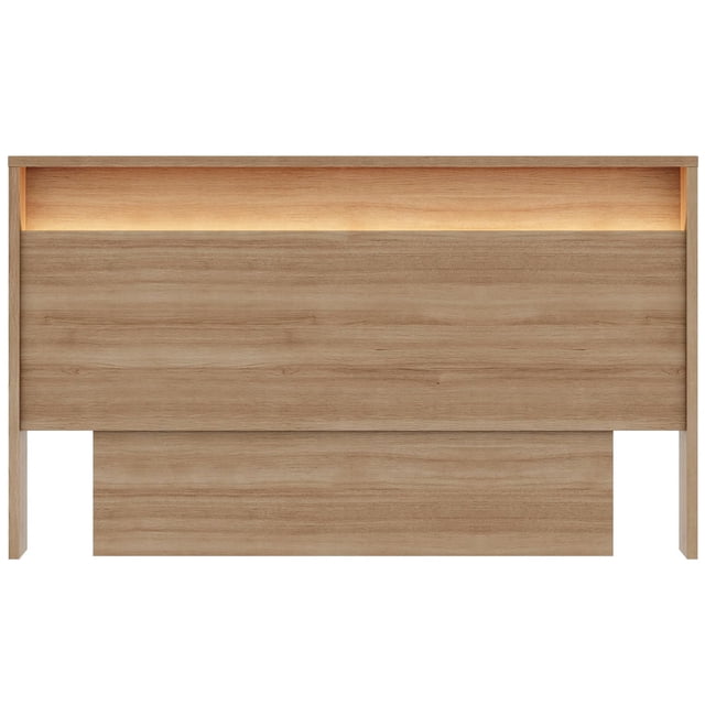 Tête de Lit Gael avec Éclairage Intégré en Fini Chêne Blond Naturel, Présentant un design Rectangulaire Moderne avec une Lumière Intégrée à Brancher et une Tablette en Haut, Fabriquée en Bois d'Ingénierie avec grain visible, Idéale pour s'Agencer avec des Cadres de Lit Format Grand et Ajouter un Éclairage d'Ambiance Fonctionnel.