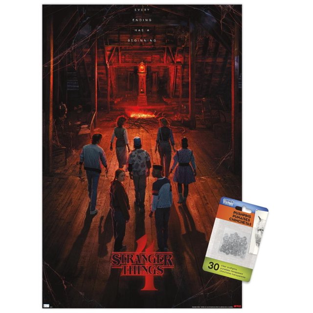 Netflix Stranger Things : Saison 4 - Affiche Murale Teaser « Creel House » en une Feuille avec Punaises, 22,375 Po x 34 Po Représentant Sept Personnages Marchant vers un Grand-Père Lumineux avec une Horloge à l'Intérieur d'Un Grenier à Faible Éclairage avec Planchers et Poutres en Bois, Illuminés par une Lumière Rouge et des Toiles d'Araignée, avec le Texte « Every ending has a beginning » au-Dessus et le logo Stranger Things 4 au Bas,