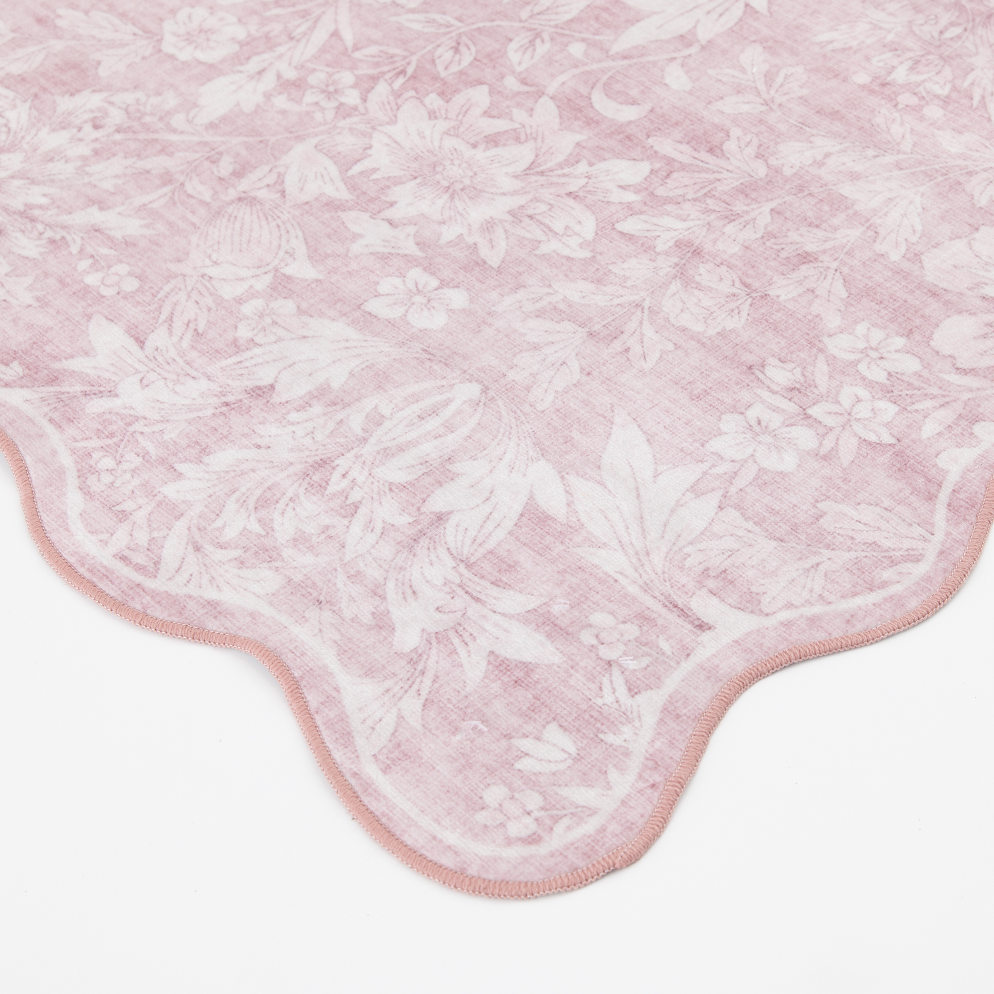 Mainstays Modern Abstract Plush Scallop Shape Pink, Machine Washable Area Rug 5x7, Recommended for Living room, Dining Area, Bedroom