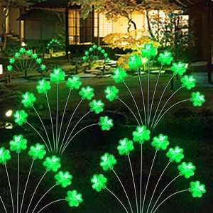 Suncoda Lumières solaires de vacances, Festival Irlandais à puissance solaire Trois pelouses Leaf Plug in lumières St. Patrick's Day Outdoor Couryard Garden Layout Lawns Lights