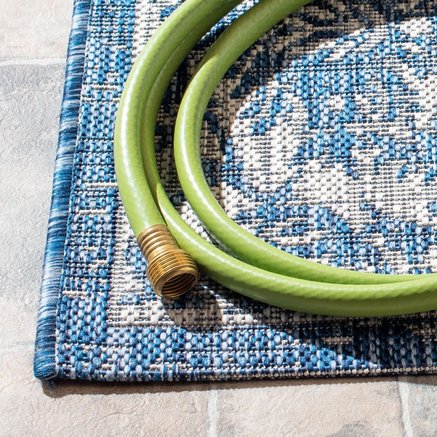 SAFAVIEH Courtyard Joey Tapis Traditionnel Extérieur