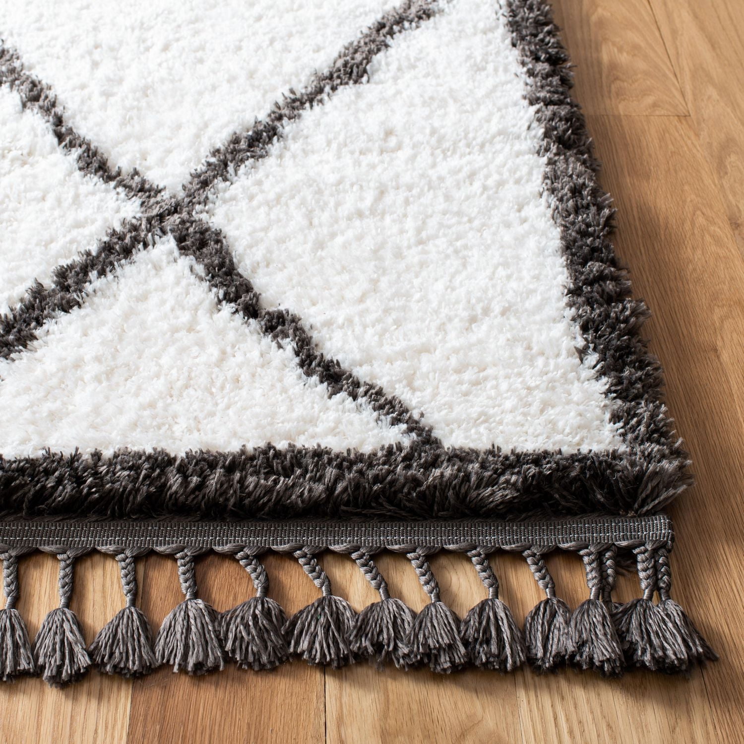 Safavieh Carmella Chase Tapis Géométrique Shag