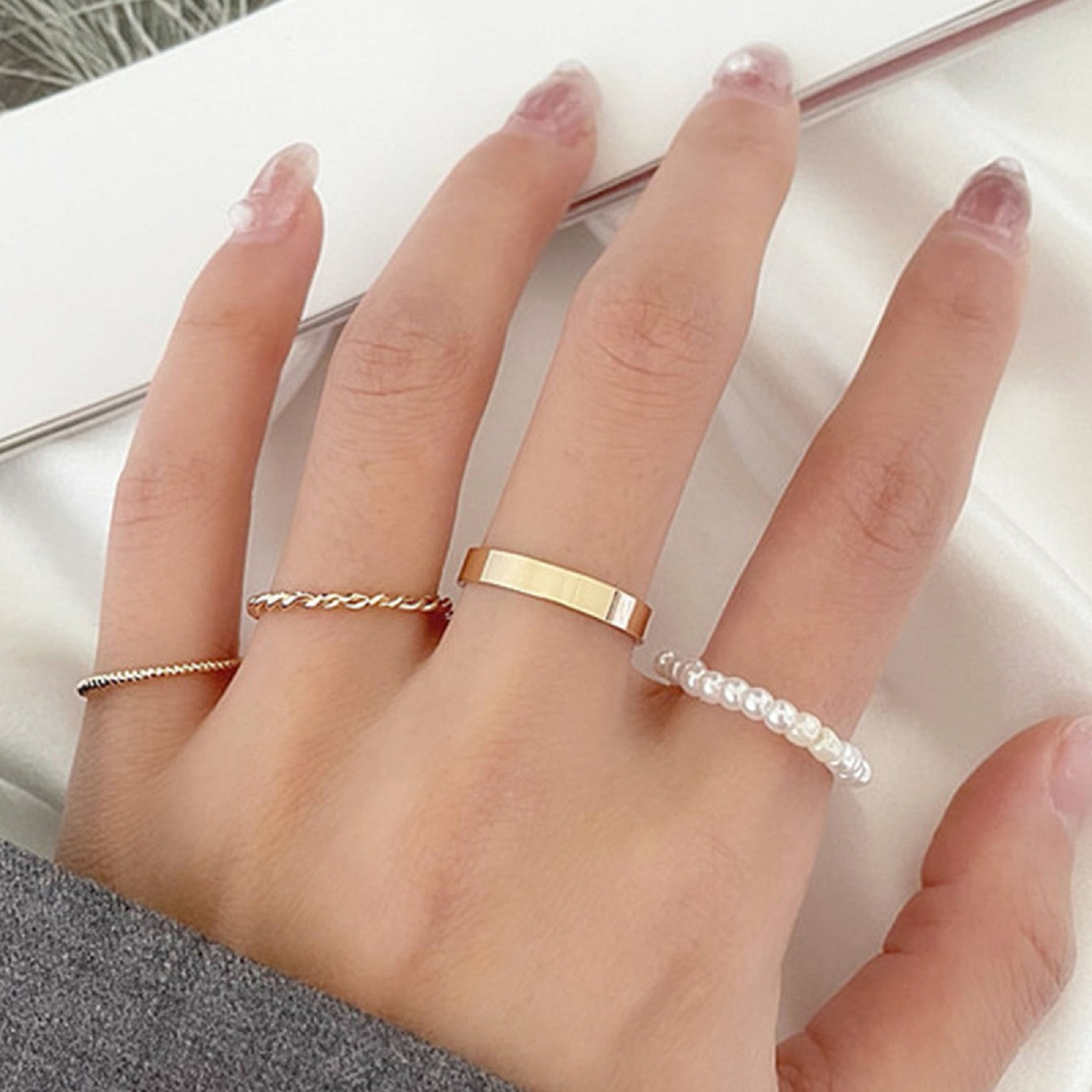 Dvkptbk Ring 4Pcs/Set Combination Personality Cold Wind Si-Mple Pearl Ring Jewelry