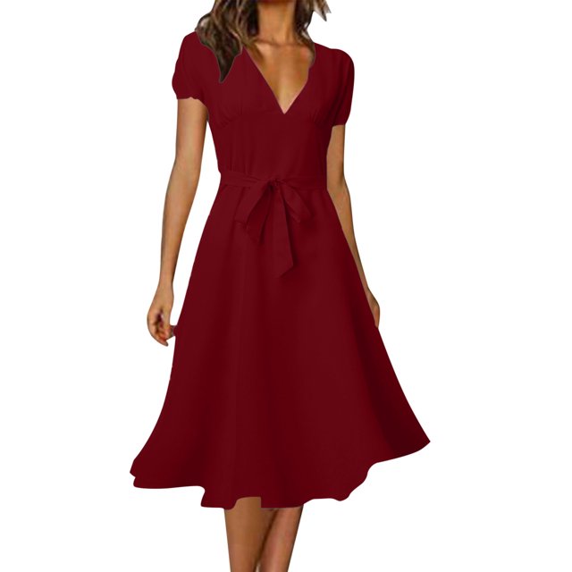MAWCLOS Robe Midi Longue pour Femme en Rouge à Imprimé floral, Conçue dans un style Bohème avec une Encolure en V, des Manches Courtes et un Détail Lacé à Taille Haute. Fabriquée en polyester 100 %, Cette Robe Évasée Légère Est Parfaite pour les Sorties d'Été à la Plage, les Fêtes Décontractées Ou les Vacances.