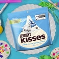 thumbnail image 3 of Friandises HERSHEY'S KISSES de BISCUITS ET CRÈME, 3 of 7
