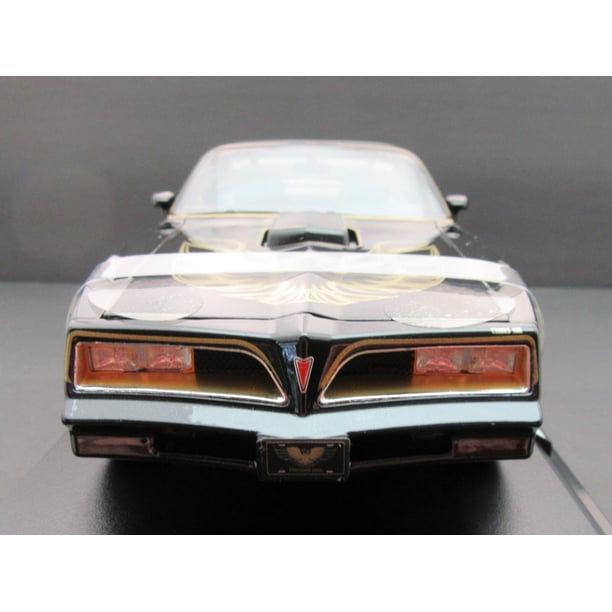 Pontiac Firebird Trans Am Black & Gold 1:18 Metal Die Cast Car