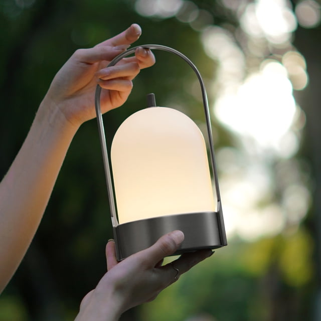 Tubicen Lampe DEL Portable avec Port USB, Lampe de Table Tactile à 3 Niveaux Réglables, Lampe de Chevet Alimentée par Batterie 4000 mAh, Poignée Lisse Confortable à Tenir pour Chambre, Camping, Randonnée, BBQ