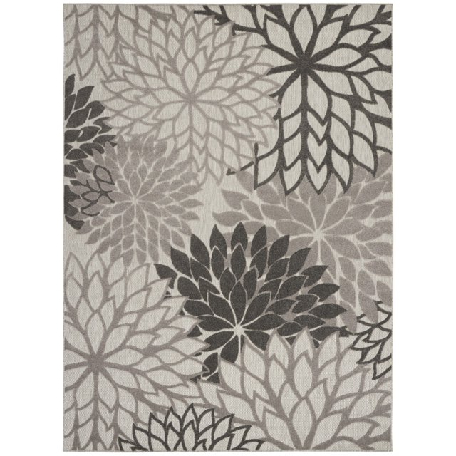 homeroots home decor 384706 7’ x 10’ Silver and Gray Indoor Outdoor Area Rug