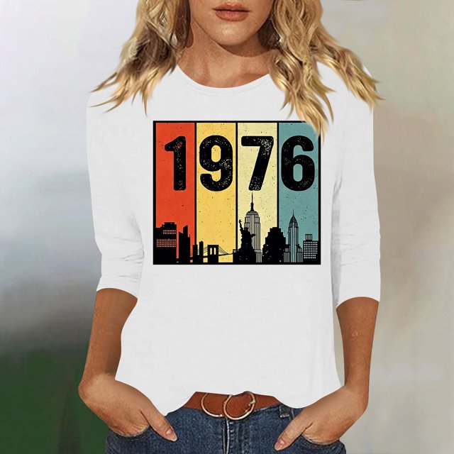 Uootdi Hauts pour Femmes Manches 3/4 Col Ras du Cou 1976 Imprimé Arc-en-Ciel Rétro Coupe Décontractée T-Shirts Nostalgiques pour Escapade d'Été Cadeau