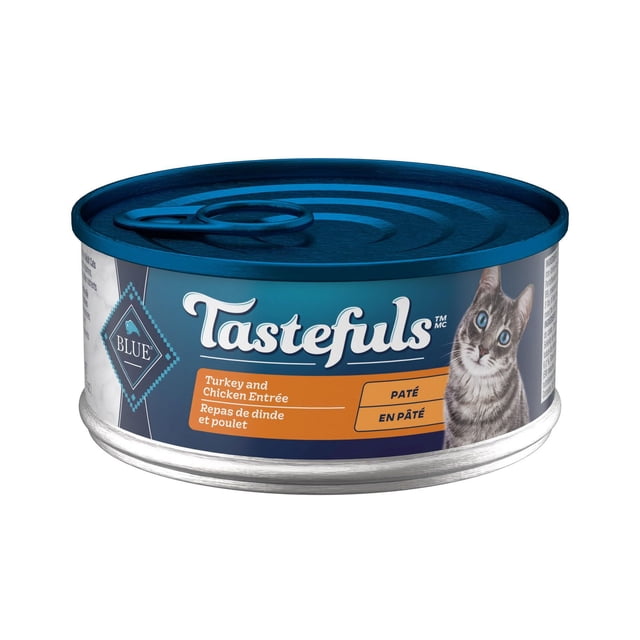 Blue Buffalo Tastefuls Wet Cat Food Paté Chicken and Turkey Entrée in a blue pull-tab can featuring a gray tabby cat with blue eyes on the label, highlighting real turkey as the first ingredient and natural hydration for cats.