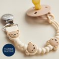 thumbnail image 3 of Itzy Ritzy Sweetie Strap Plus Bear Attache-suce en silicone pour nourrissons, 0 mois et plus, 3 of 6