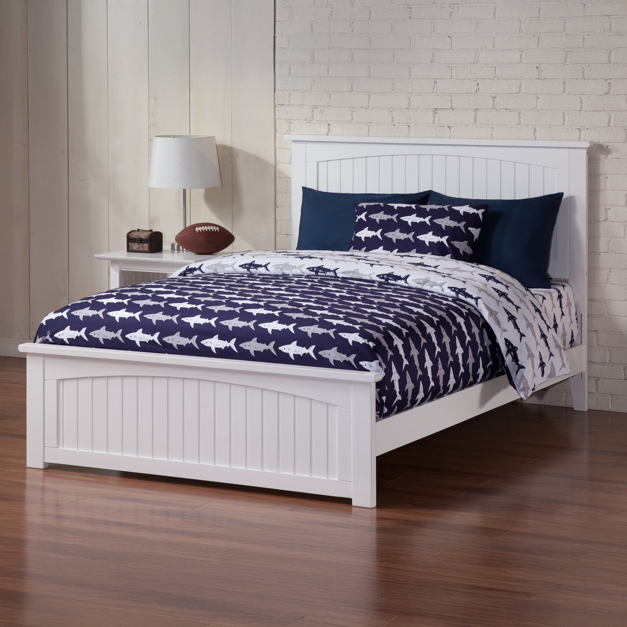 Nantucket Lit Plateforme Complet en Bois avec Pied de Lit Assorti, Blanc