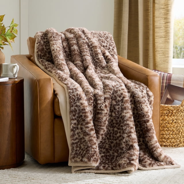 Better Homes & Gardens Leopard Faux Fur Oversized Throw, 50" x 72"