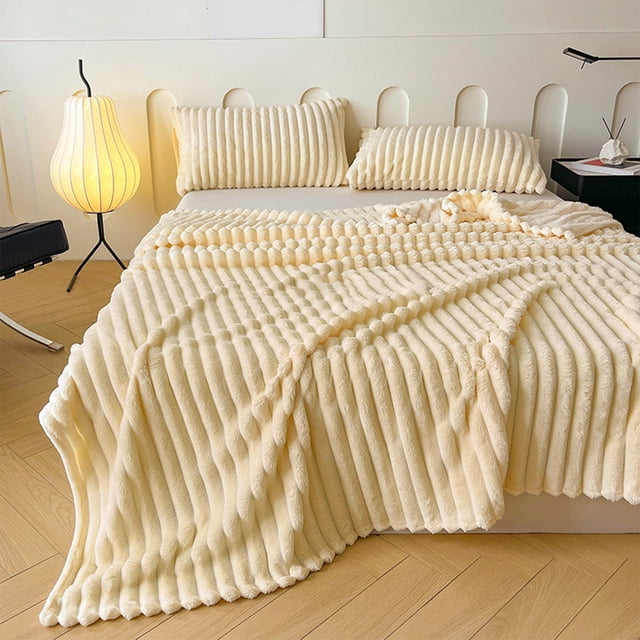 Plaid en Flanelle Polaire - Doux et Chaud, à Rayures, Texture Côtelée en Microfibre Confortable, Idéal pour le Canapé et le Lit En, Beige, JKODE