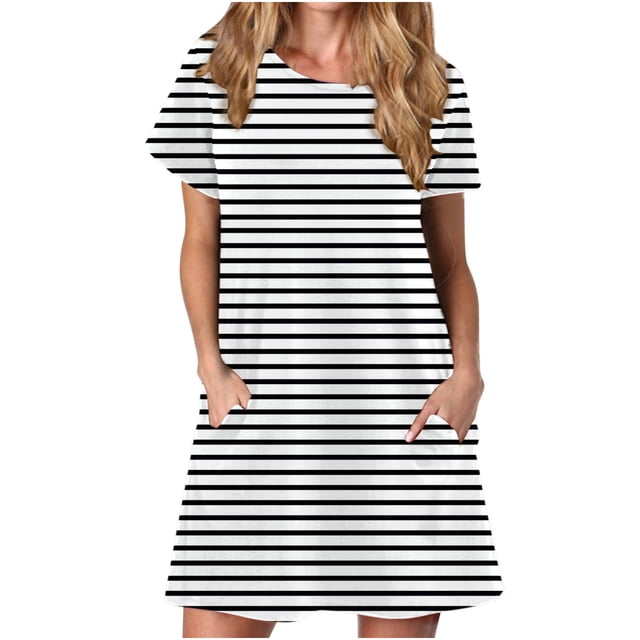 FcBaudy Robe à Manches Courtes, Col Rond, Longueur Genou, style T-shirt Décontracté avec Rayures Horizontales Noires et Blanches. Cette Robe d'Été Présente une Coupe Ample, un design Longueur Genou et des Poches Latérales Fonctionnelles, Idéale pour les Tenues Décontractées pour Femmes au Printemps et en Été.