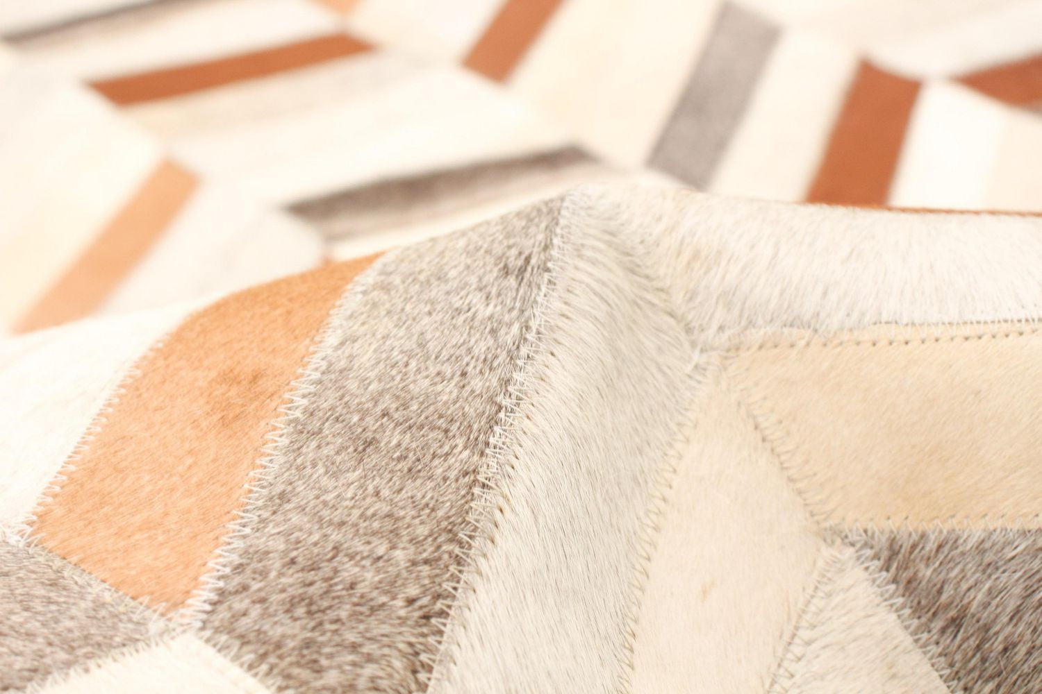 ECARPETGALLERY 4'8" x 6'7" Contemporary Cowhide Patchwork Handmade Area Rug for Living Room, Dining Room and Bedroom Brown