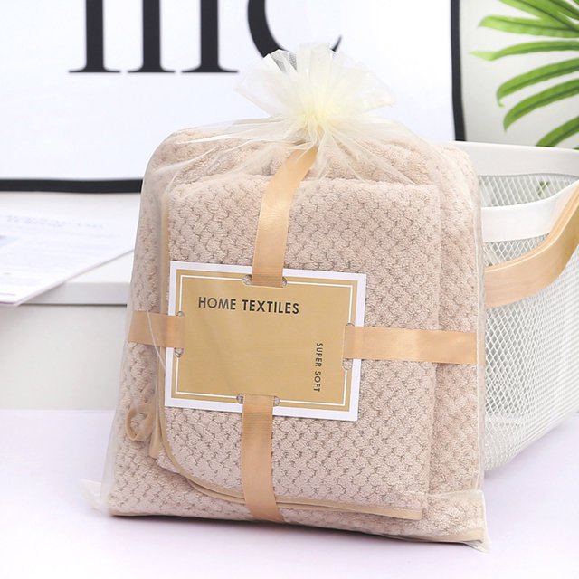 RKSTN Towels Coral Towel Bath Towel Set With Good Quality And Quick Water Absorption Pineapple Towel Bath Towel Set With Coral Velvet Beach Towel Quick Drying And Soft & Absorbent Bath Towels