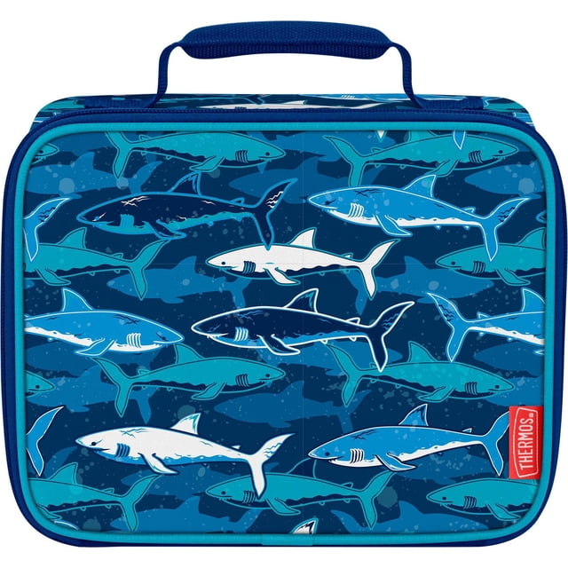 Thermos Sac à Lunch Isolé pour Enfants à Compartiment Unique avec Doublure Présentant un Motif de Requin Bleu sur Fond Bleu Foncé, Poignée Rembourrée, Tissu durable et Facile à Nettoyer, et Étiquette Thermos Rouge, avec Isolation en Mousse et Doublure Sans PVC pour Garder les Aliments Frais.