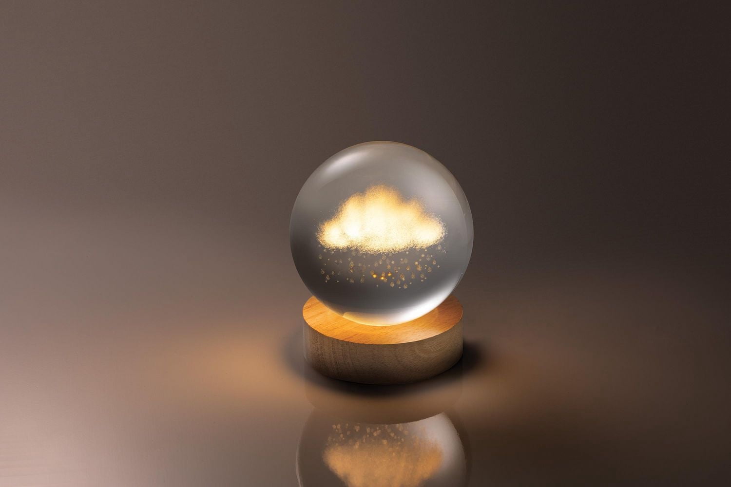 Merkury Innovations 3.15 inch diameter 3D Floating Cloud Crystal Orb Light, 1-pack