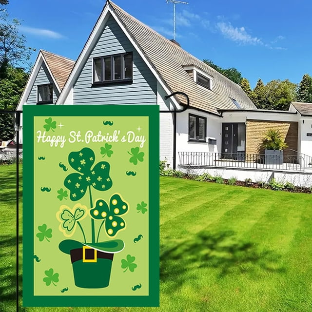 St. Patrick's Day Linen Garden Flag 31x23cm, Outdoor Patio Decor with Shamrock Design, Holiday Background Banner for Fence Balcony Lawn Decoration