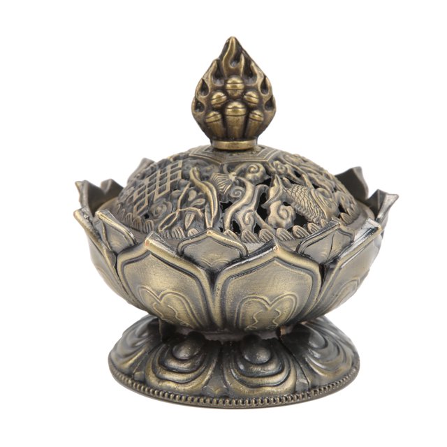 Cône d'Encens, Encens de Fleurs Classique pour Collection et Aromathérapie. l'Image Montre un Support d'Encens à Conception Complexe en Matériau Alliage durable avec des Propriétés Anticorrosion et Antirouille. le Support Présente des Motifs Artistiques Sculptés à la Main et un design Inspiré des Fleurs Classiques, Incluant un Sommet en Forme de Flamme et une base Semblable à un Pétale. dimensions Approximatives : Diamètre de 7 cm, Hauteur de 7,2 cm et Diamètre de base de 5,5 cm. Convient pour Parfum d'Ambiance