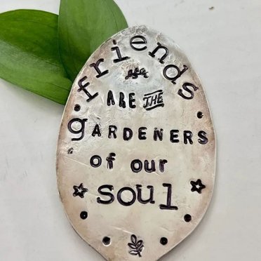 Cuillère Marqueur de Jardin en Fer Forgé Recyclé; Cuillère à Thé Plate de 15 cm de Long avec Motif Estampé à la Main pour Plantes et Herbes