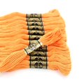 thumbnail image 2 of DMC coton 6 brins fil à broder 8 m (8.75 yd), orange, 2 of 3