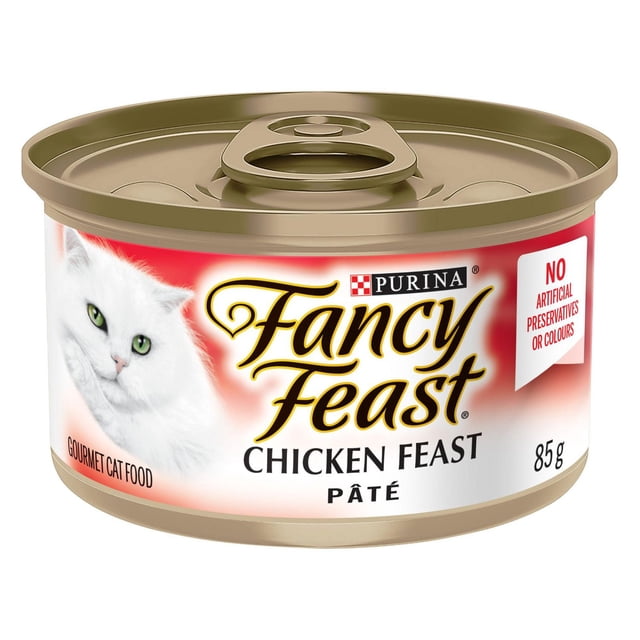 Fancy Feast Pate Chicken, Wet Cat Food 85g can with gold pull-tab lid, featuring a white cat on the label with red and white gradient background, highlighting no artificial preservatives or colours, a grain-free gourmet chicken paté providing complete nutrition for adult cats, ideal for picky eaters.