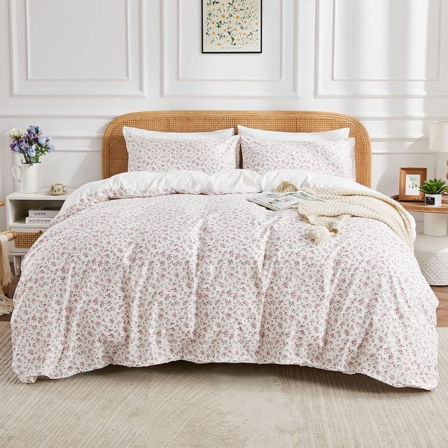 Gogreen Queen Duvet Cover Set, crafted from ultra-soft microfiber with a fantasy-inspired watercolor pattern. Includes one duvet cover with zipper closure and two envelope-style pillowcases. Displayed on a bed with a rattan headboard in a bright, elegant bedroom. Fade-resistant, durable, and machine washable, suitable for all seasons.